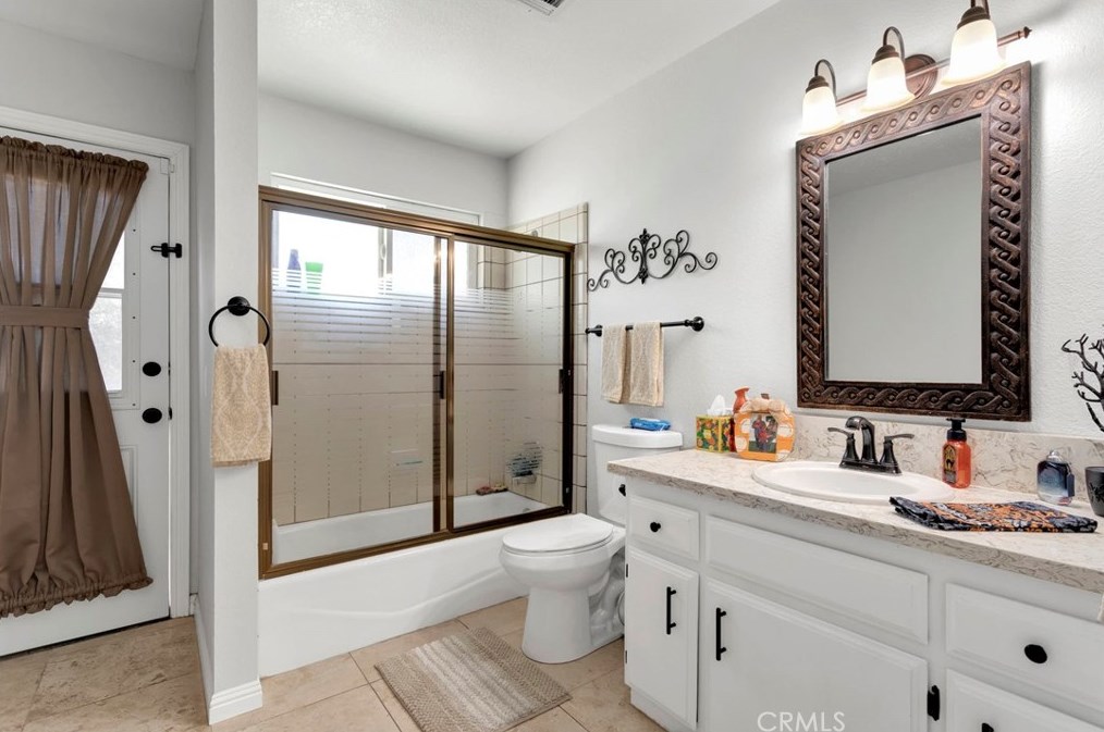 16191 Tude Rd, Apple Valley CA  92307-1248 exterior