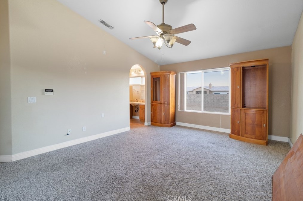 16520 Montauk Rd, Apple Valley CA  92307-1738 exterior