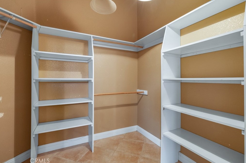 16520 Montauk Rd, Apple Valley CA  92307-1738 exterior