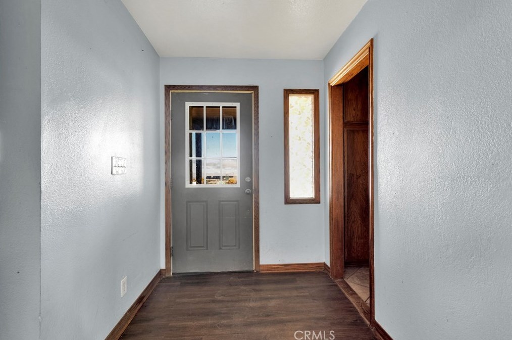 8577 Valle Vis Rd, Phelan CA  92371-9177 exterior