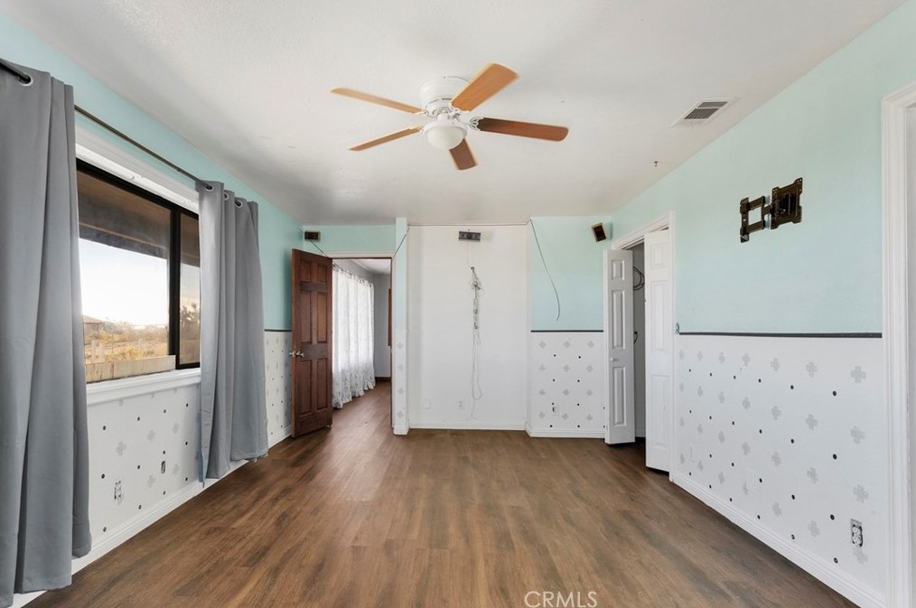 8577 Valle Vis Rd, Phelan CA  92371-9177 exterior