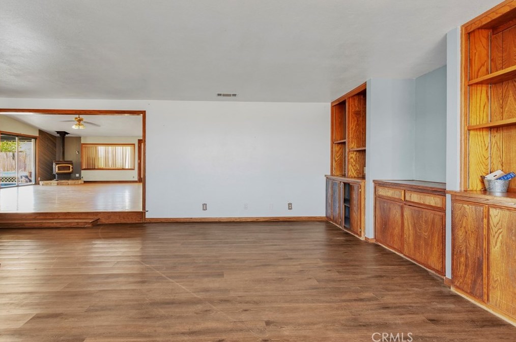 8577 Valle Vis Rd, Phelan CA  92371-9177 exterior