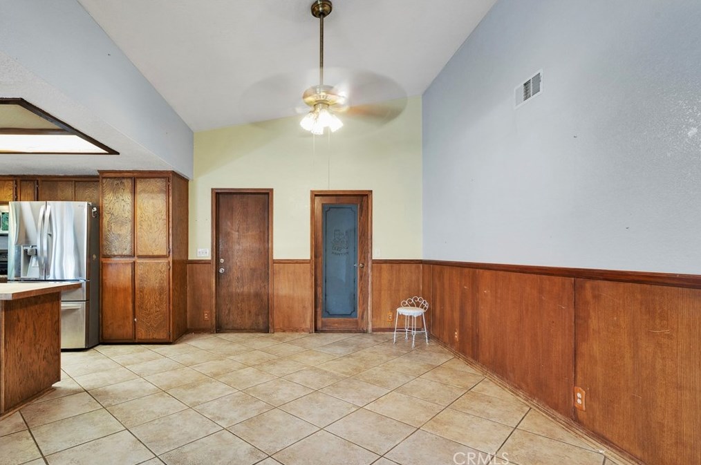 8577 Valle Vis Rd, Phelan CA  92371-9177 exterior