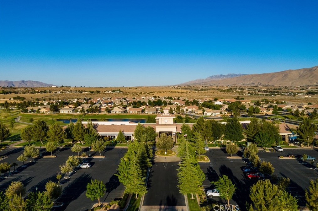 10392 Wilmington Ln, Apple Valley CA  92308-3341 exterior