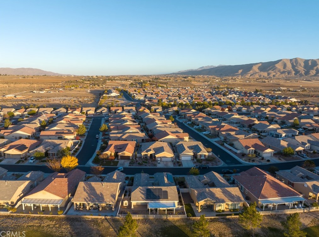 10392 Wilmington Ln, Apple Valley CA  92308-3341 exterior