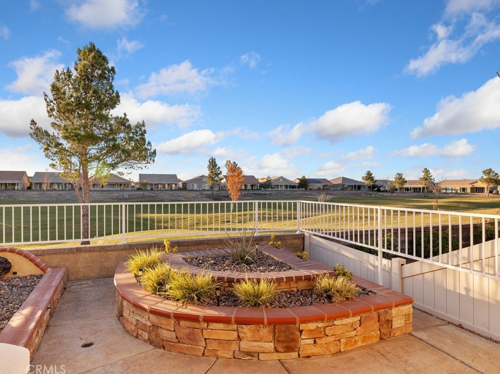 10392 Wilmington Ln, Apple Valley CA  92308-3341 exterior