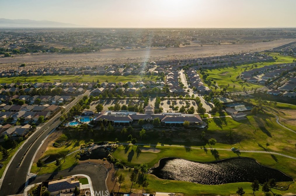 10392 Wilmington Ln, Apple Valley CA  92308-3341 exterior