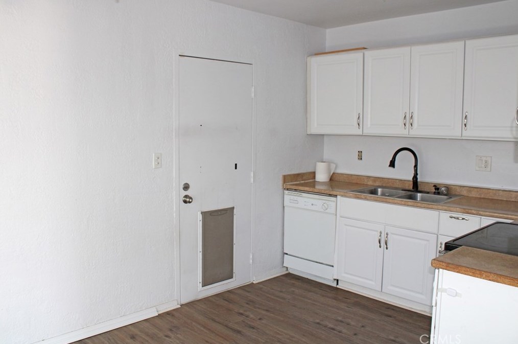 830 Candlelight St, Barstow CA  92311-5311 exterior