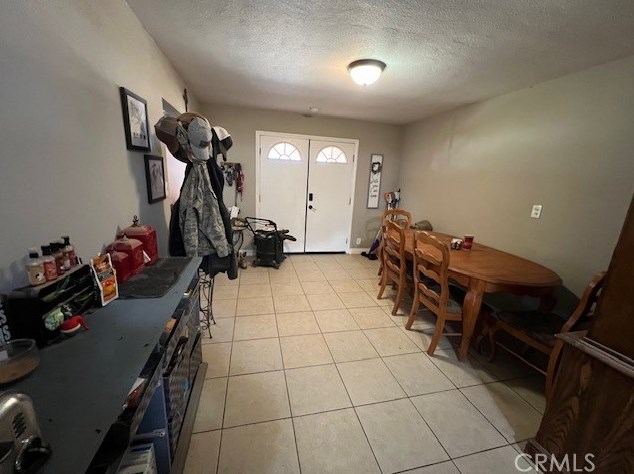 21791 Ocotillo Way, Apple Valley CA  92308-8427 exterior