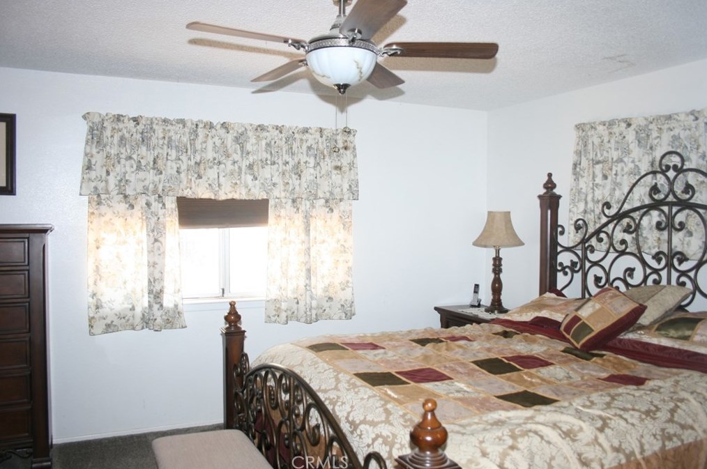 7488 Pismo Ave, Hesperia CA  92345-7426 exterior