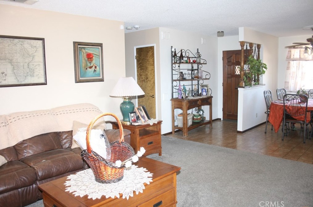 7488 Pismo Ave, Hesperia CA  92345-7426 exterior