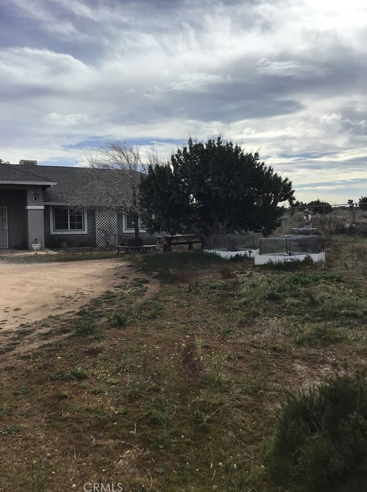 9125 Wilson Ranch Rd, Phelan CA  92371-7308 exterior