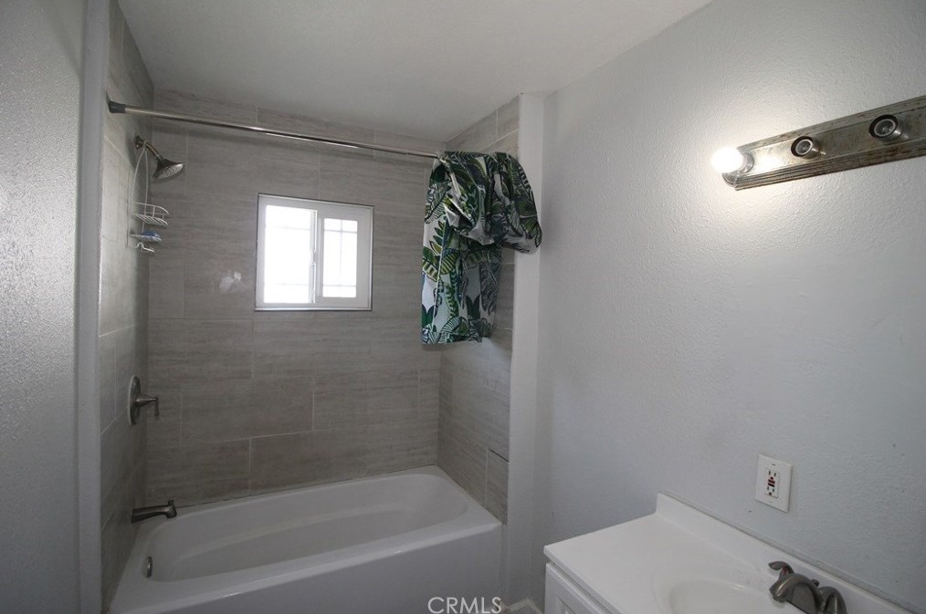 34262 Paris St, Barstow CA  92311-3519 exterior