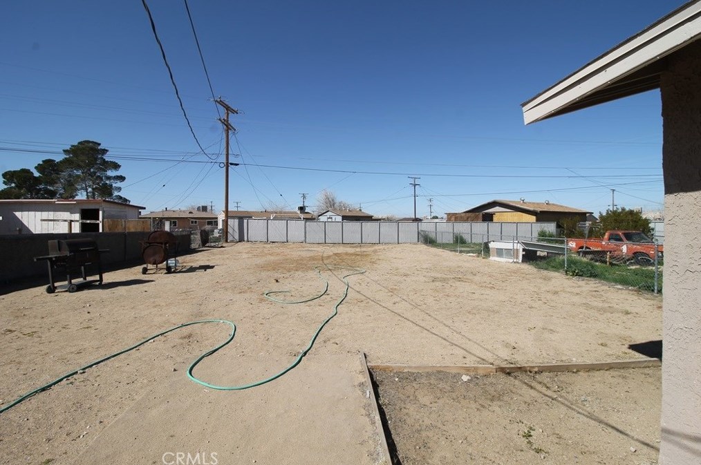34262 Paris St, Barstow CA  92311-3519 exterior
