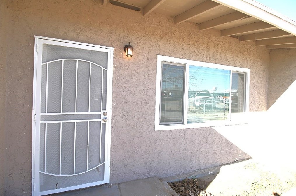 34262 Paris St, Barstow CA  92311-3519 exterior