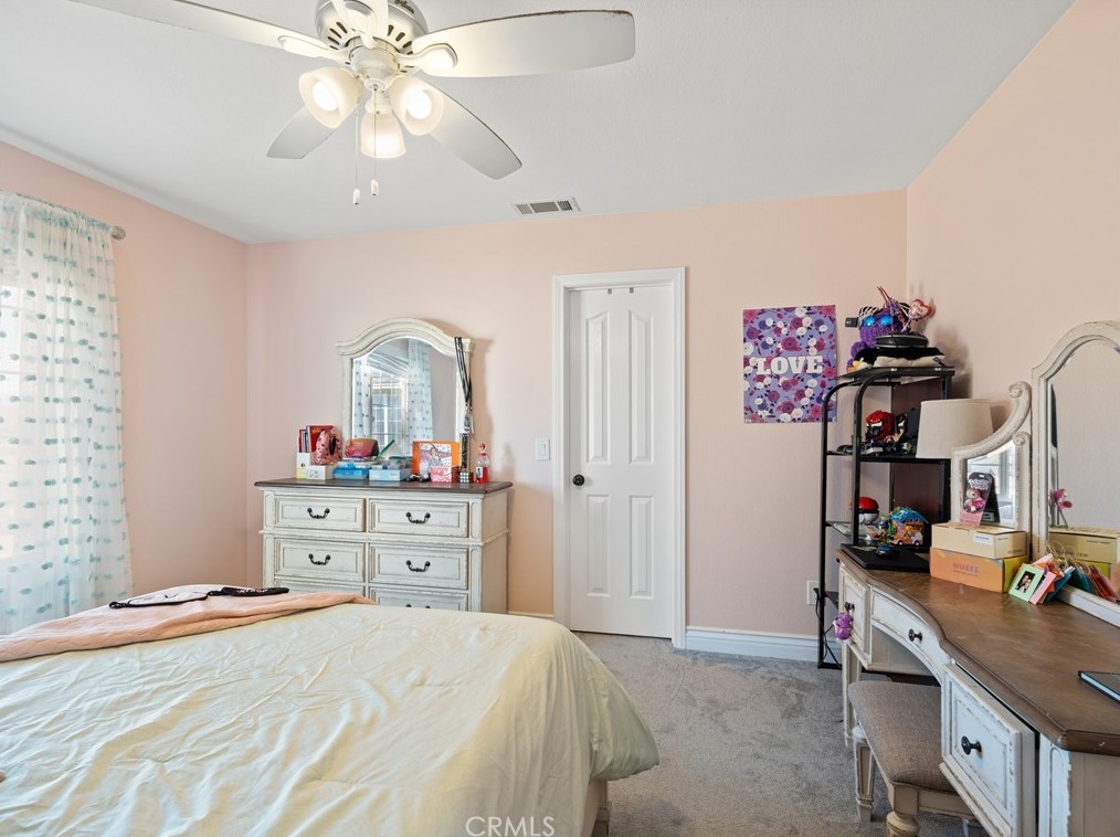 12520 Highline Dr, Apple Valley CA  92308-5046 exterior