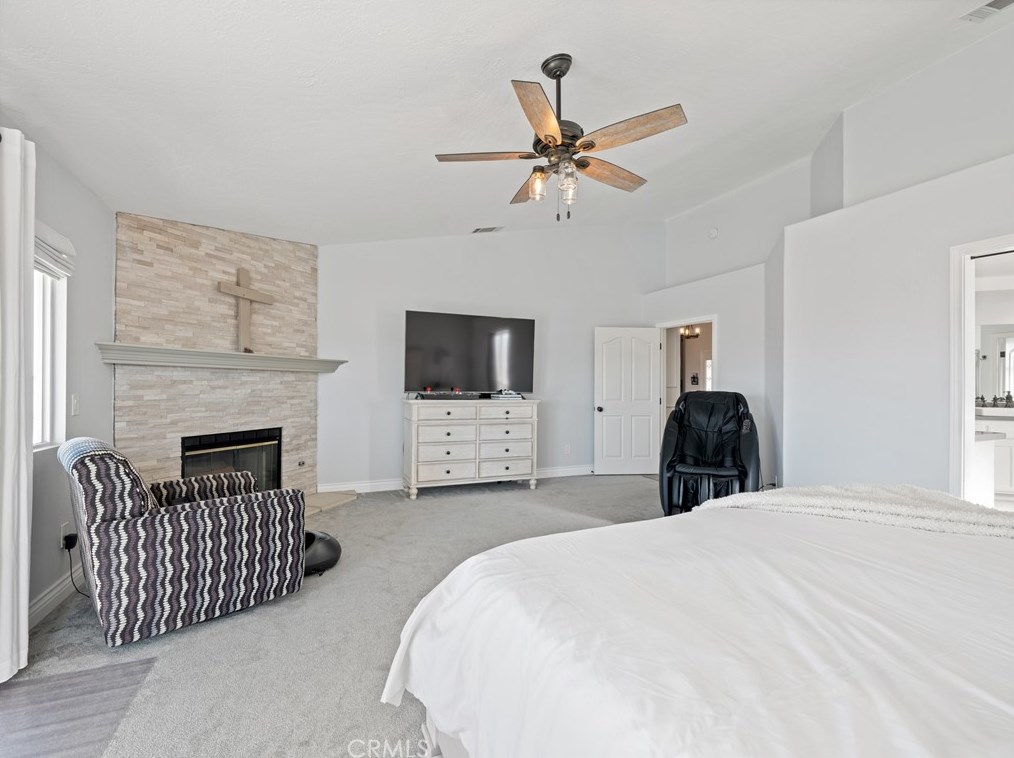 12520 Highline Dr, Apple Valley CA  92308-5046 exterior