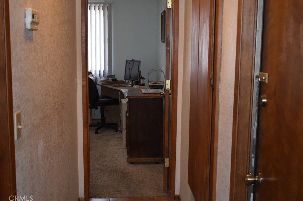 13434 Tioga Rd, Apple Valley CA  92308-6372 exterior