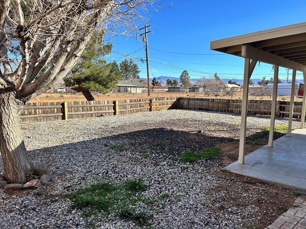 15815 Wichita Rd, Apple Valley CA  92307-3023 exterior