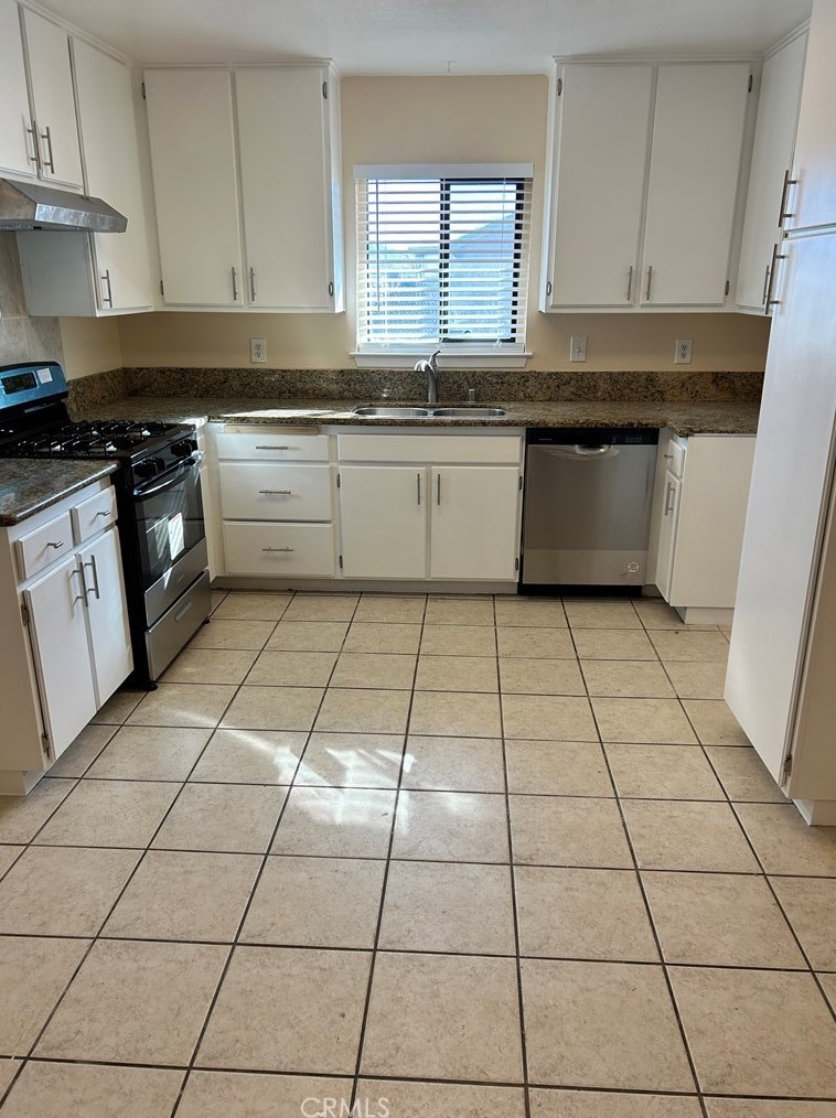 15815 Wichita Rd, Apple Valley CA  92307-3023 exterior