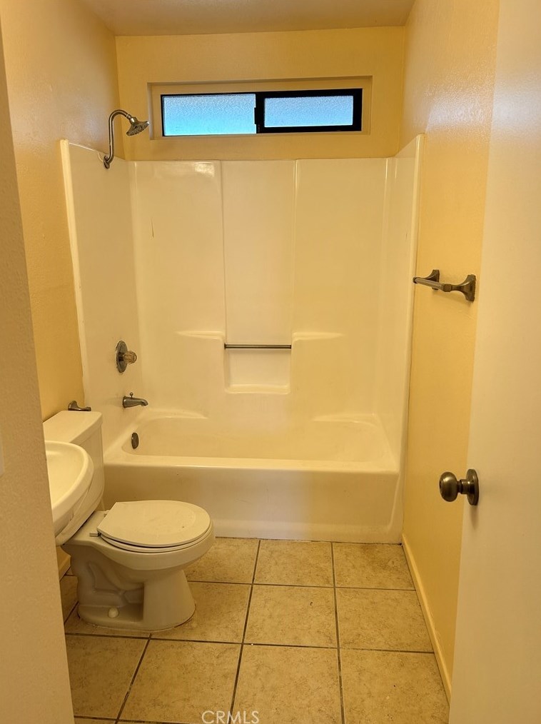 15815 Wichita Rd, Apple Valley CA  92307-3023 exterior