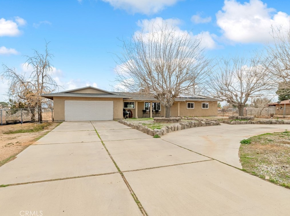 14777 Erie Rd, Apple Valley CA  92307-3515 exterior