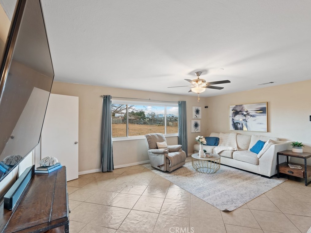 14777 Erie Rd, Apple Valley CA  92307-3515 exterior