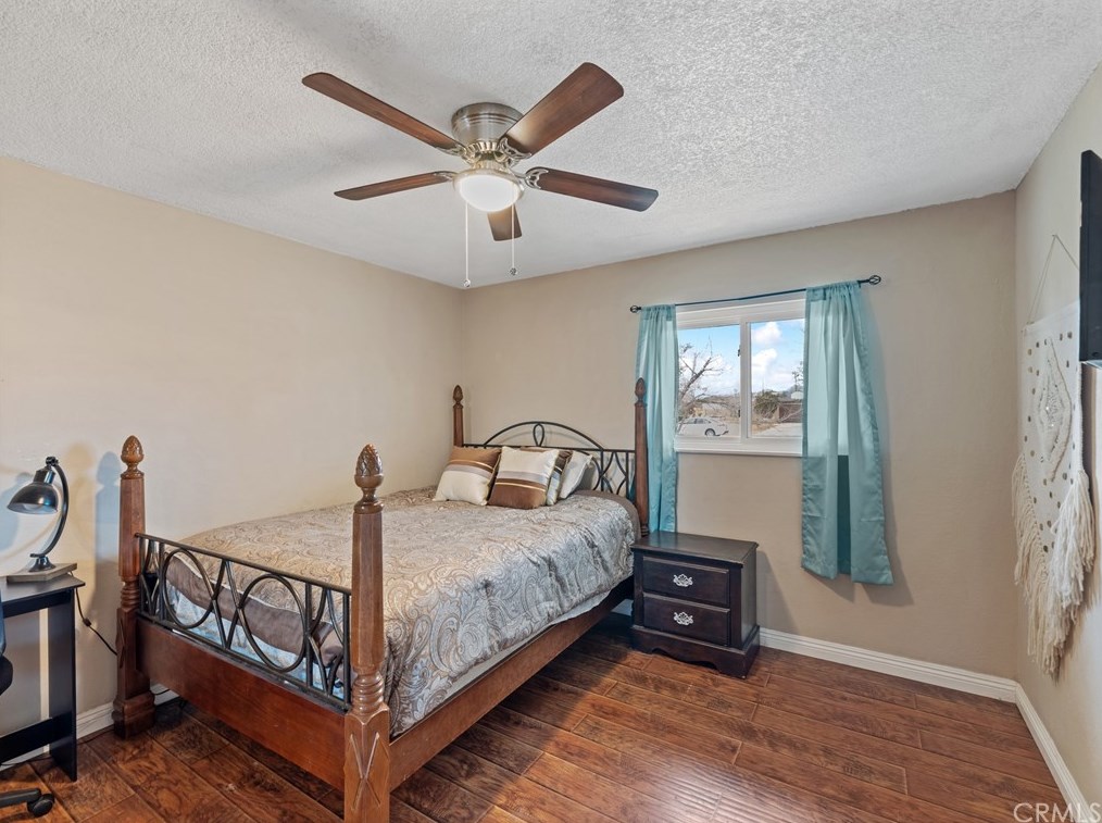 14777 Erie Rd, Apple Valley CA  92307-3515 exterior