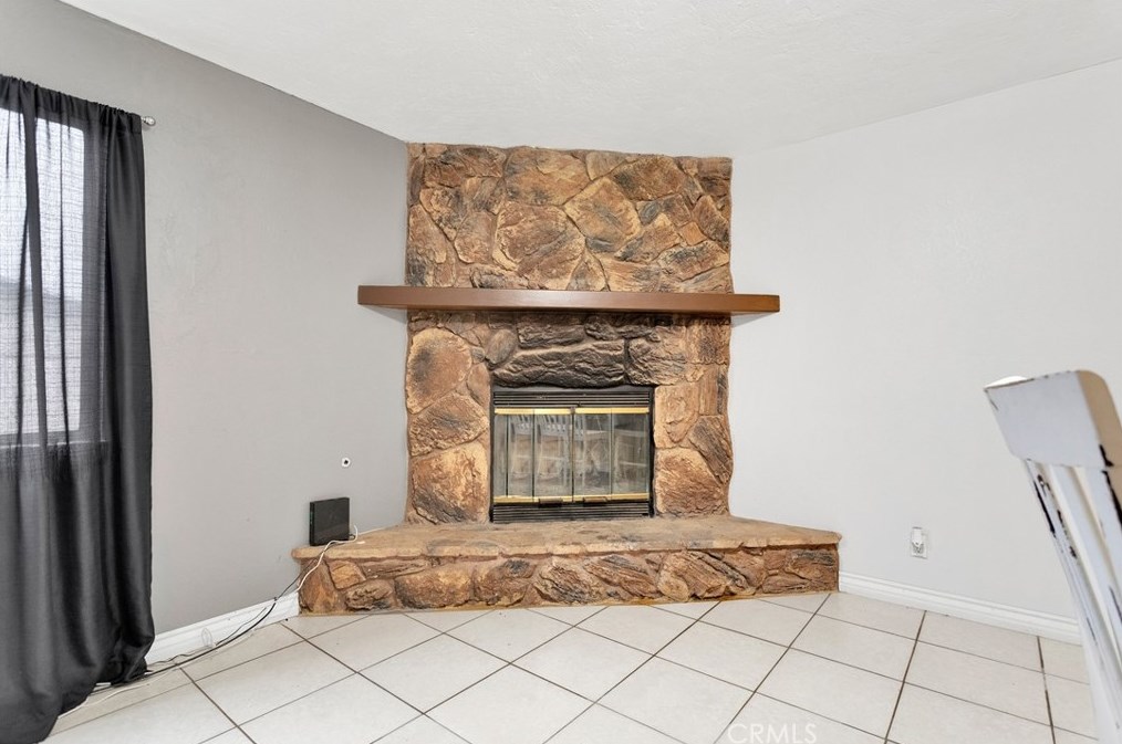15225 Apache Rd, Apple Valley CA  92307-3301 exterior