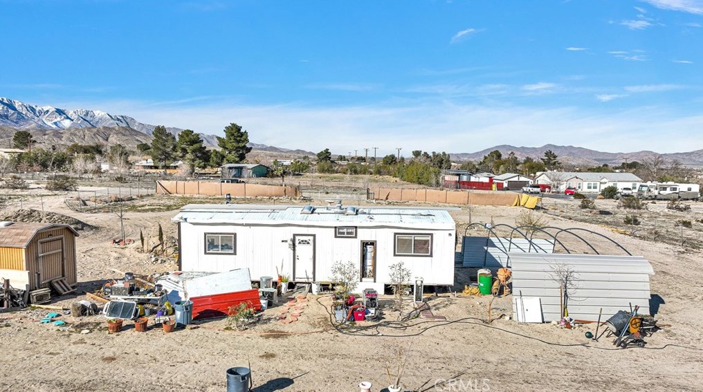 9179 Fairlane Rd, Lucerne Valley CA  92356-7832 exterior