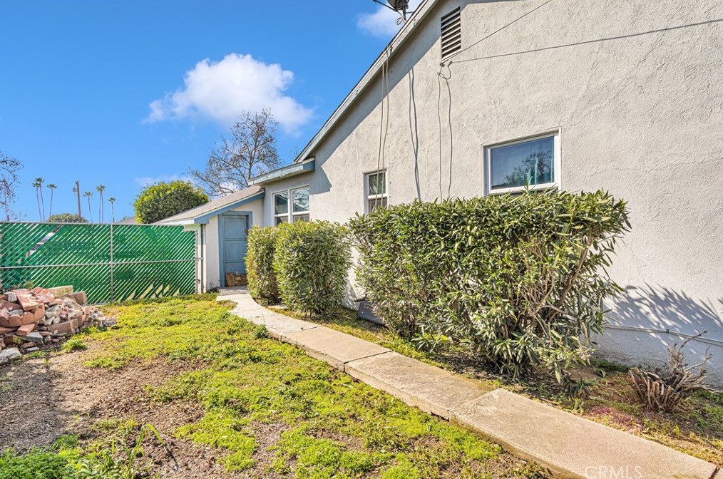 665 Hendrix Ave, Claremont CA  91711-5443 exterior