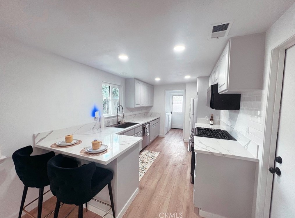 4469 Newby Dr, Riverside CA  92505-2841 exterior