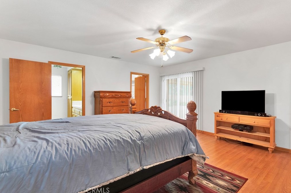 19881 Eyota Rd, Apple Valley CA  92308-4560 exterior