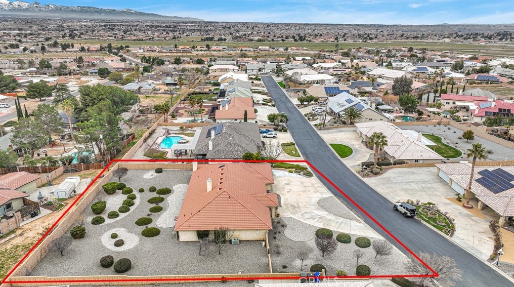 19881 Eyota Rd, Apple Valley CA  92308-4560 exterior