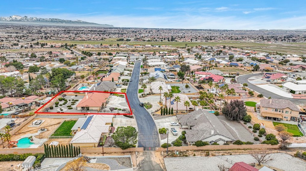 19881 Eyota Rd, Apple Valley CA  92308-4560 exterior