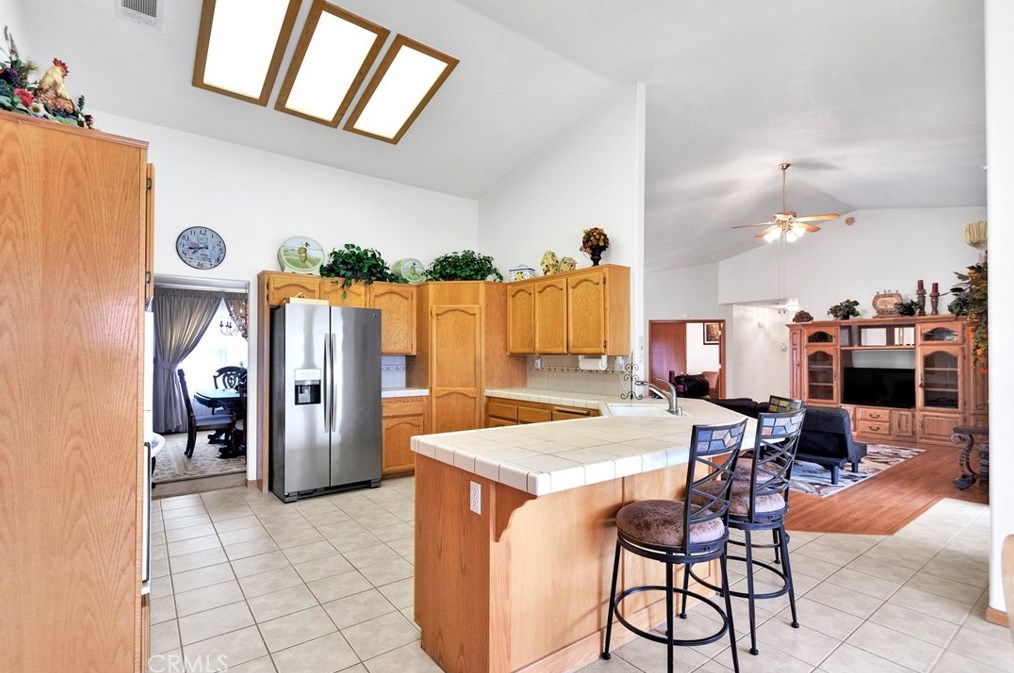 19881 Eyota Rd, Apple Valley CA  92308-4560 exterior