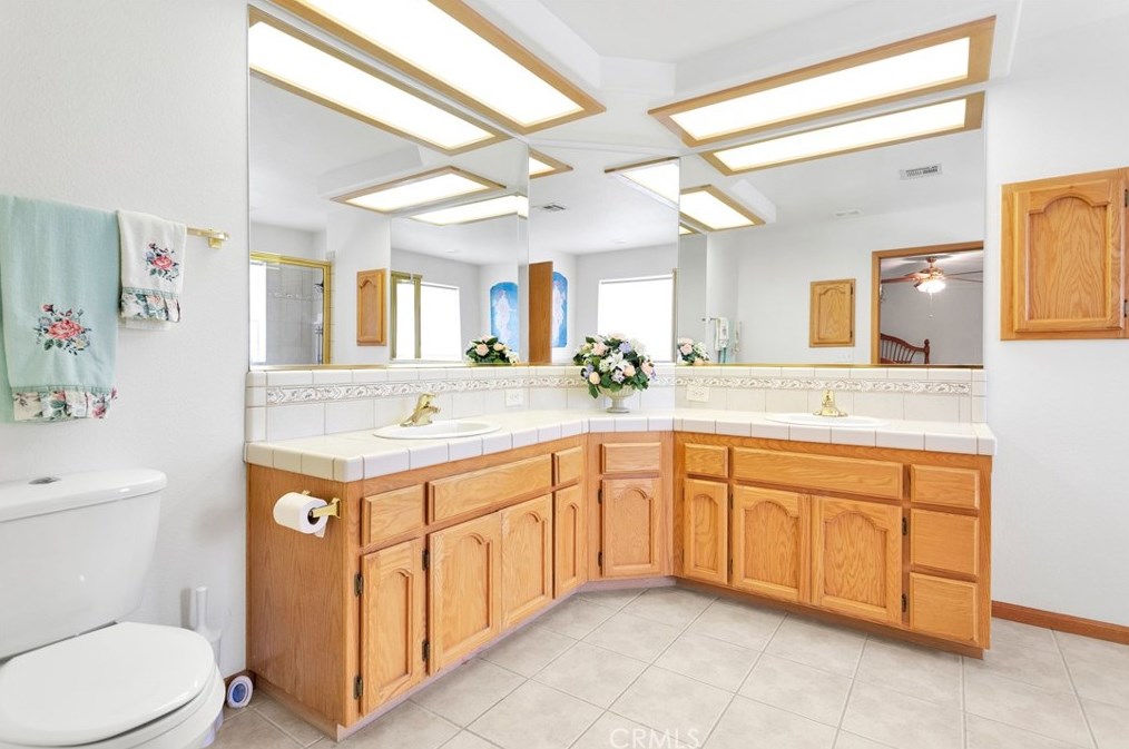 19881 Eyota Rd, Apple Valley CA  92308-4560 exterior