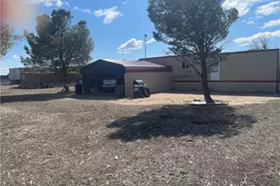 975 Calle De Amistad Rd, Adelanto, CA 92301 - Photo 5