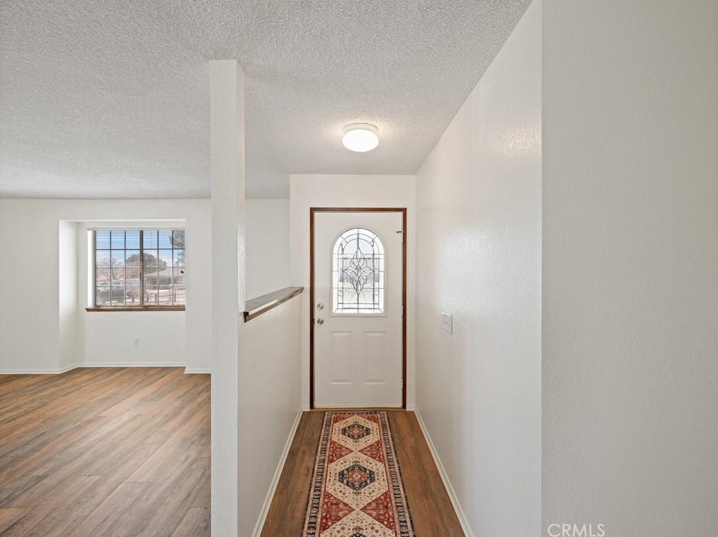 16975 Ouray Rd, Apple Valley CA  92307-1118 exterior