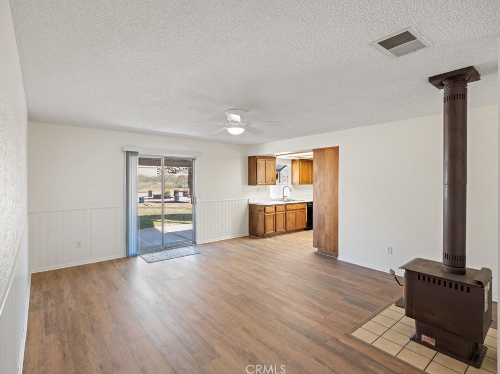 16975 Ouray Rd, Apple Valley CA  92307-1118 exterior