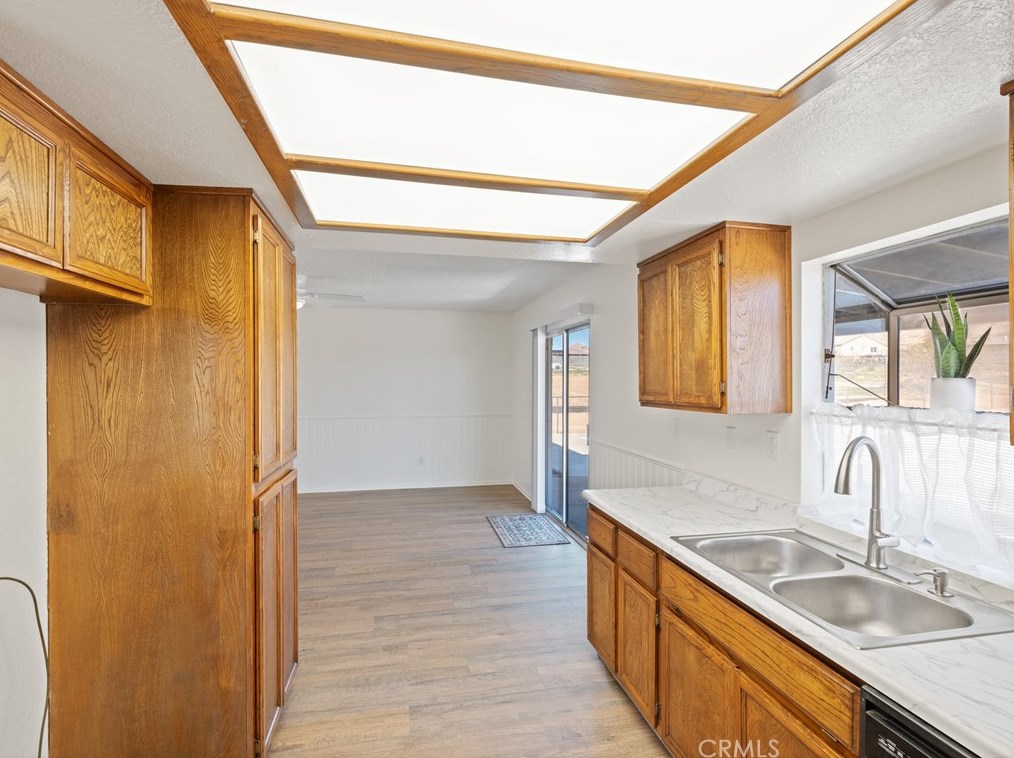 16975 Ouray Rd, Apple Valley CA  92307-1118 exterior