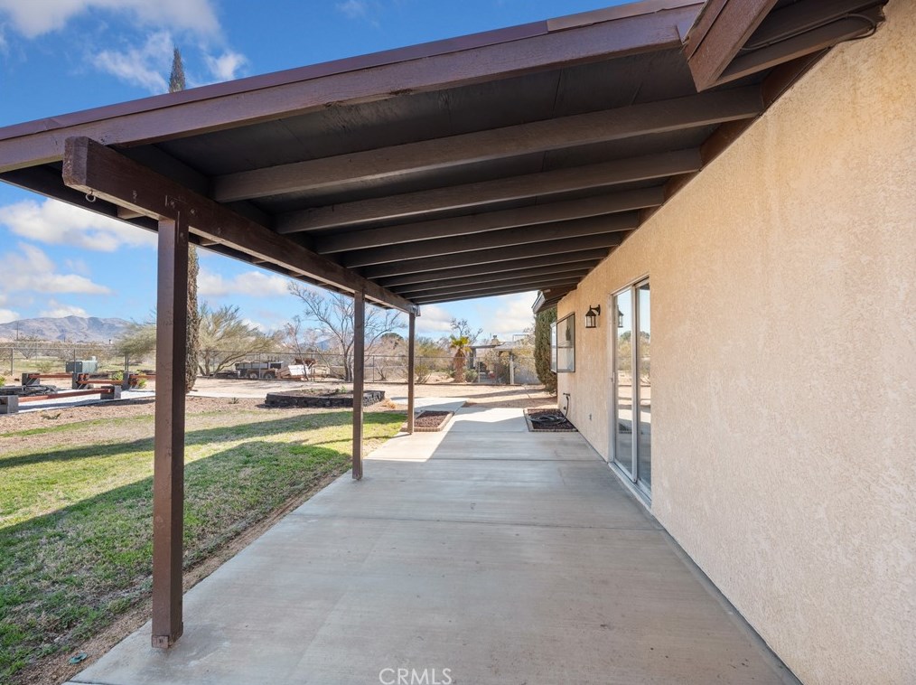 16975 Ouray Rd, Apple Valley CA  92307-1118 exterior