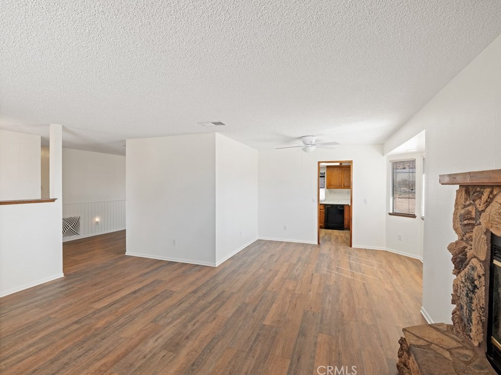 16975 Ouray Rd, Apple Valley CA  92307-1118 exterior