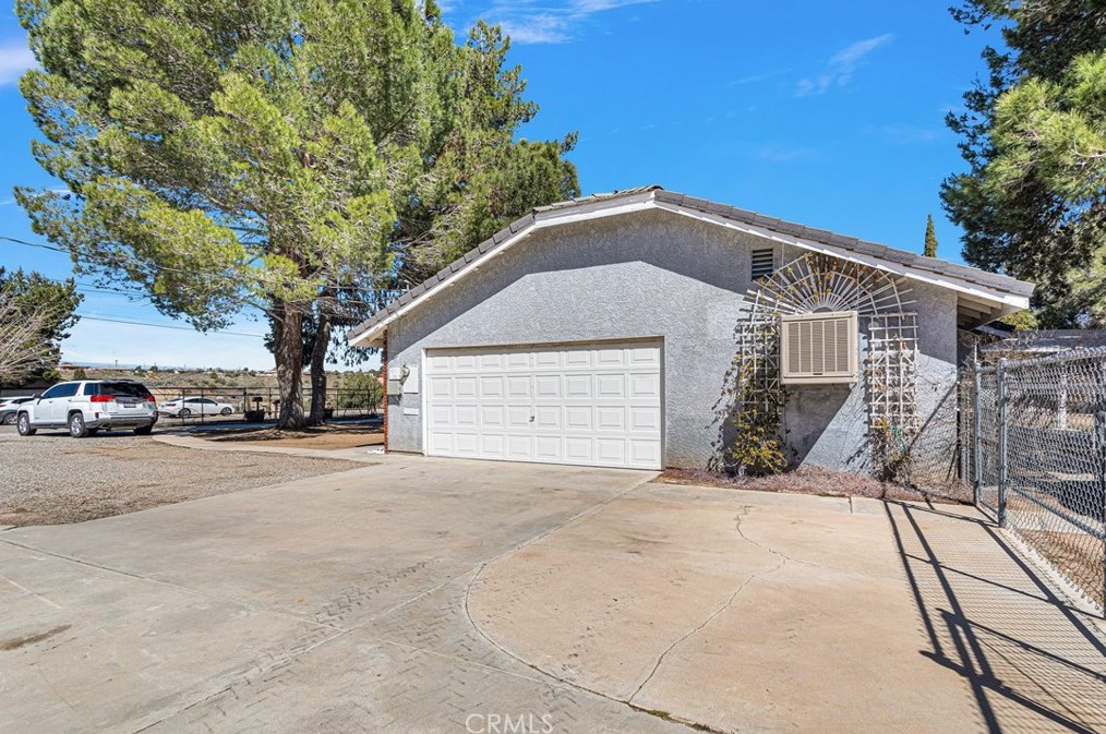 7365 Chase Ave, Hesperia CA  92345-5735 exterior