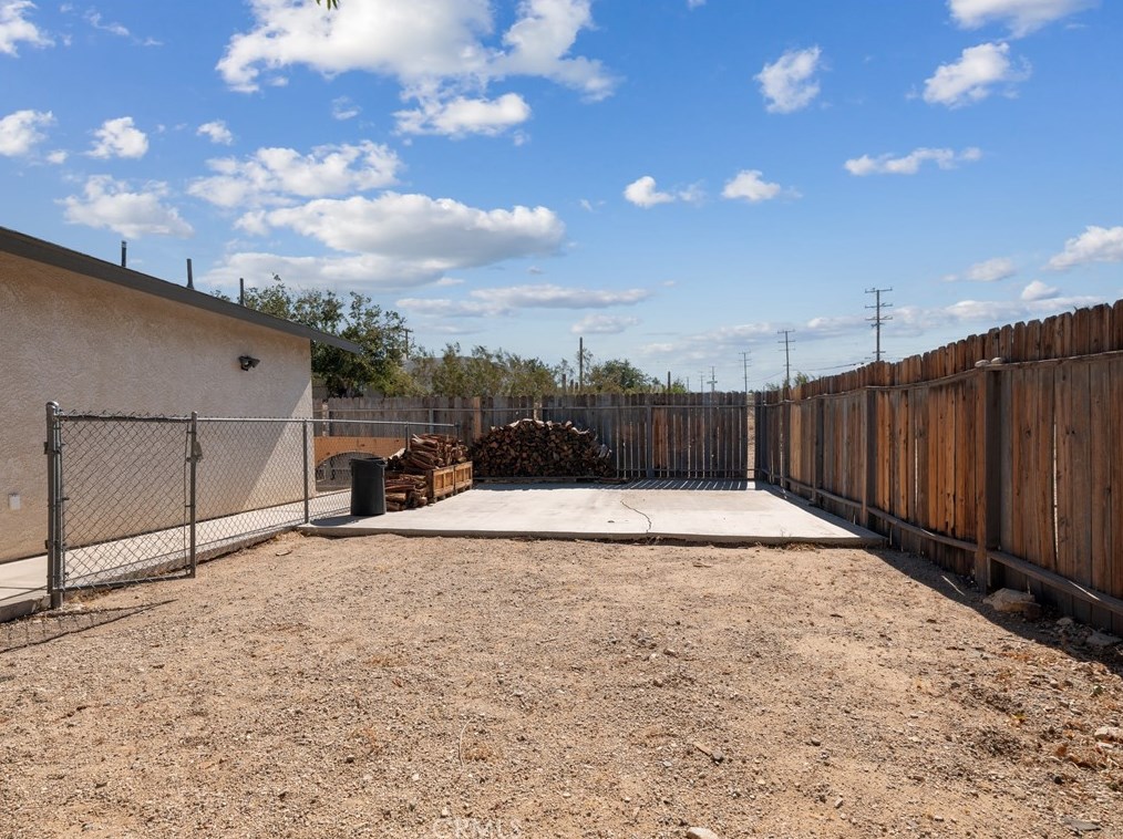 28025 Calico Dr, Barstow CA  92311-4482 exterior