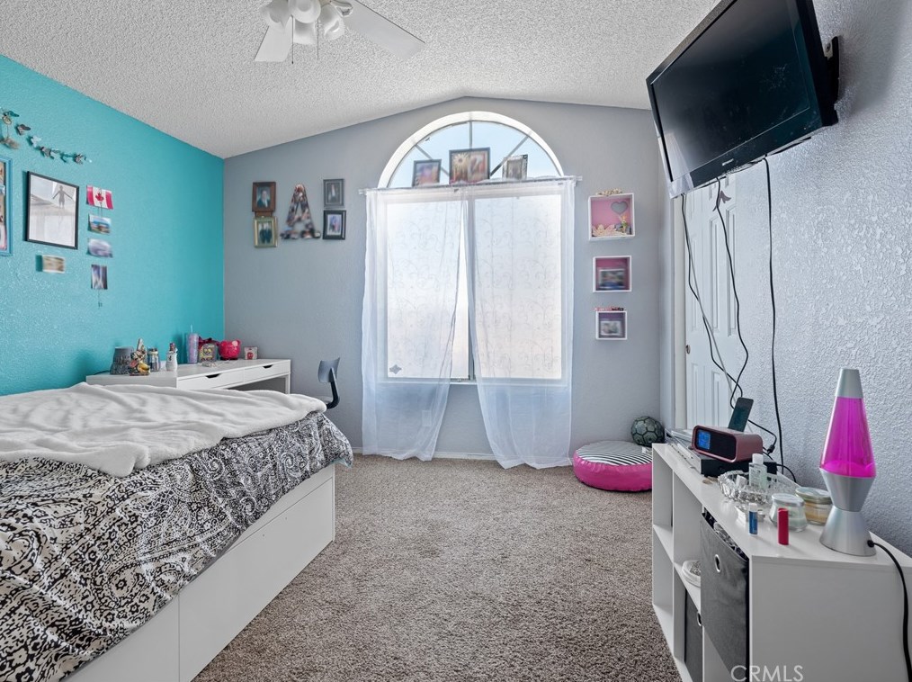 28025 Calico Dr, Barstow CA  92311-4482 exterior