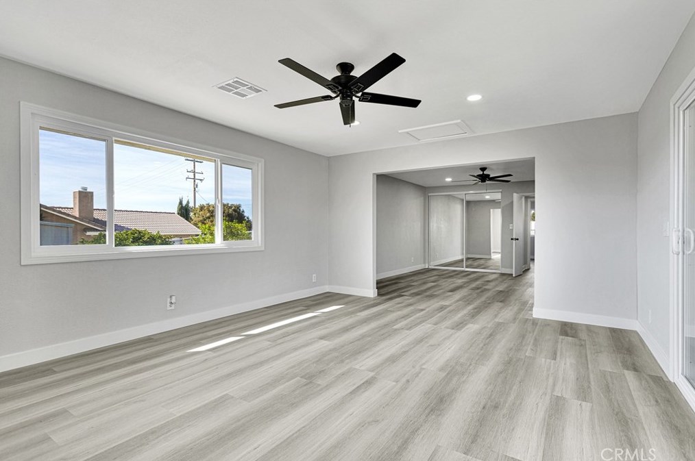 19135 Seneca Rd, Apple Valley CA  92307-5338 exterior
