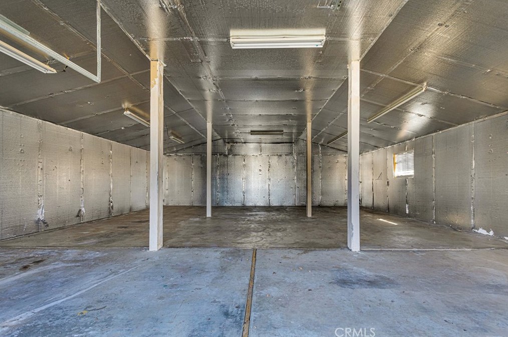 19135 Seneca Rd, Apple Valley CA  92307-5338 exterior