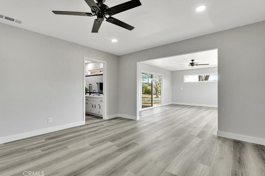 19135 Seneca Rd, Apple Valley CA  92307-5338 exterior