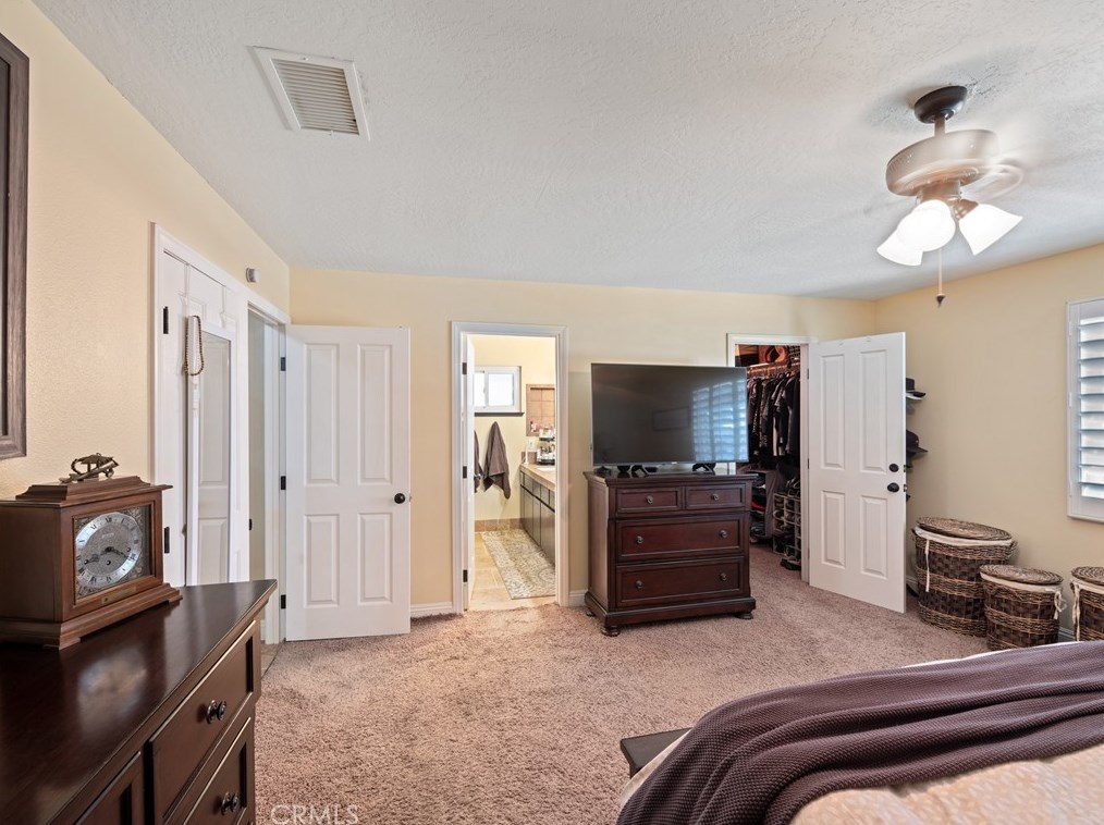 19195 Symeron Rd, Apple Valley CA  92307-4706 exterior